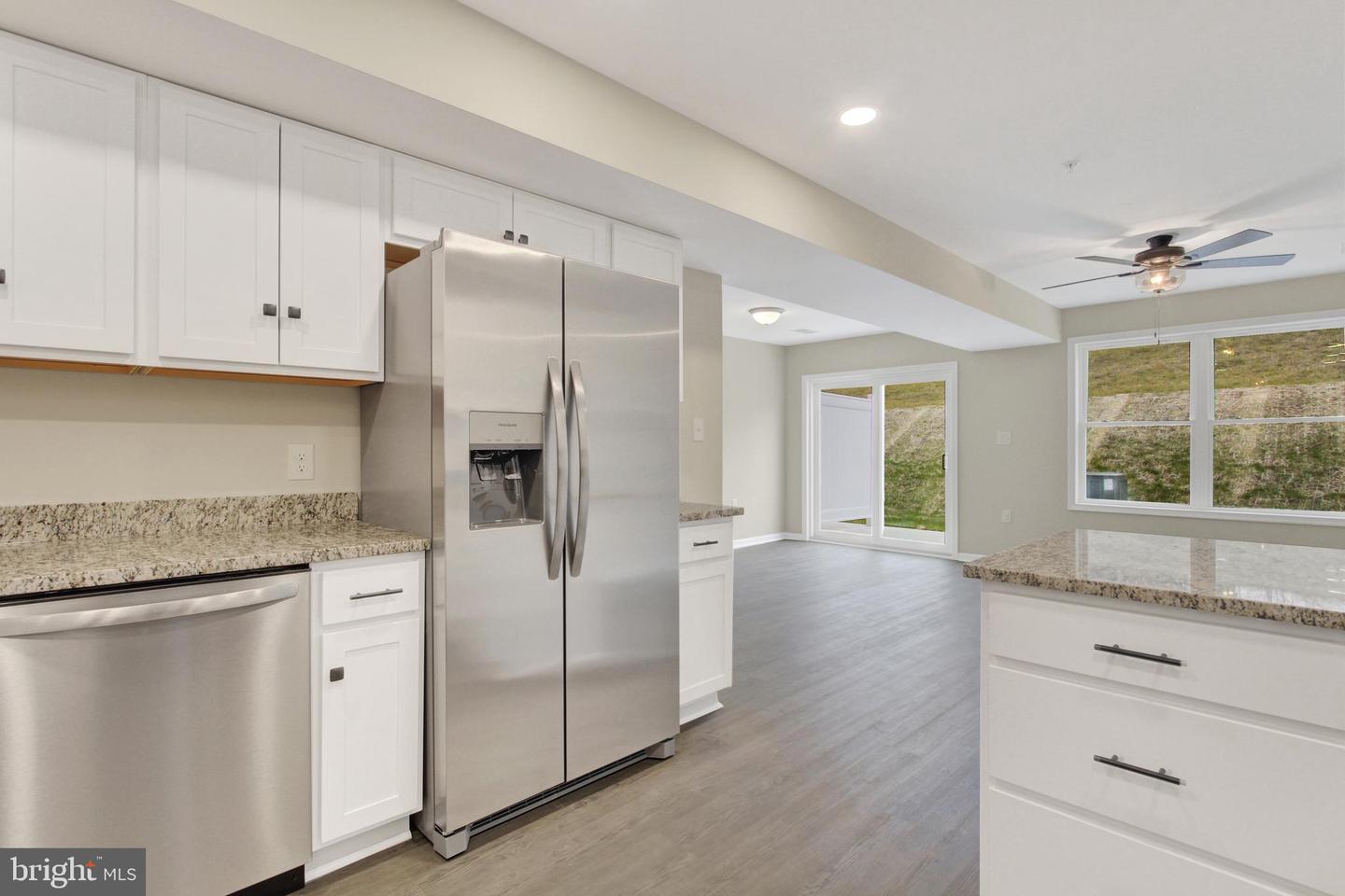 8860 Hillside Way Property Photo 10