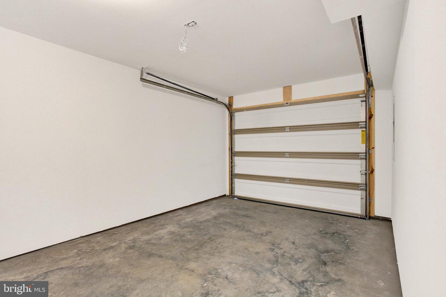 8860 Hillside Way Property Photo 20