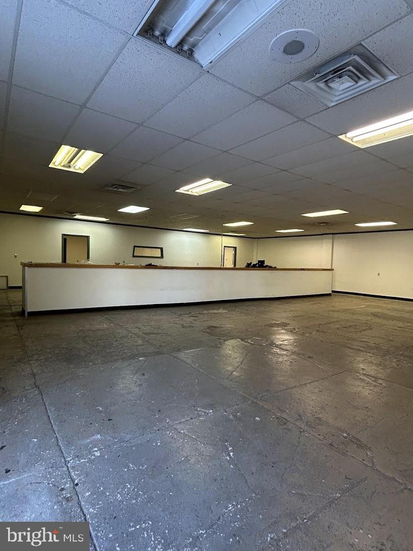 580 Broad Street Property Photo 6