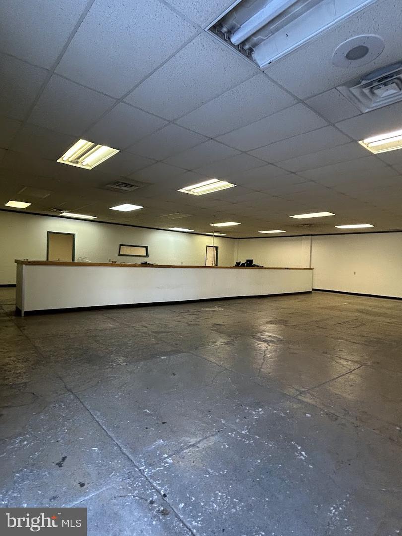 580 Broad Street Property Photo 9