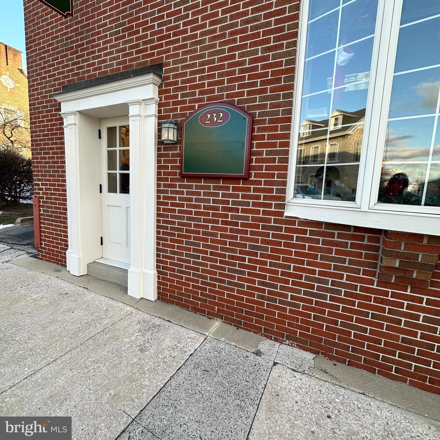 230 Lincoln Way East #suite B Property Photo 2