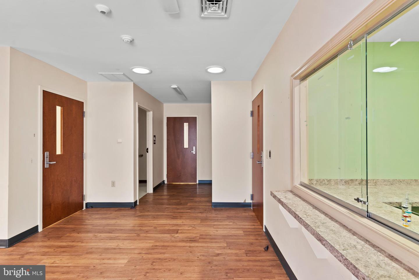 131 Mckinley St E Property Photo 11