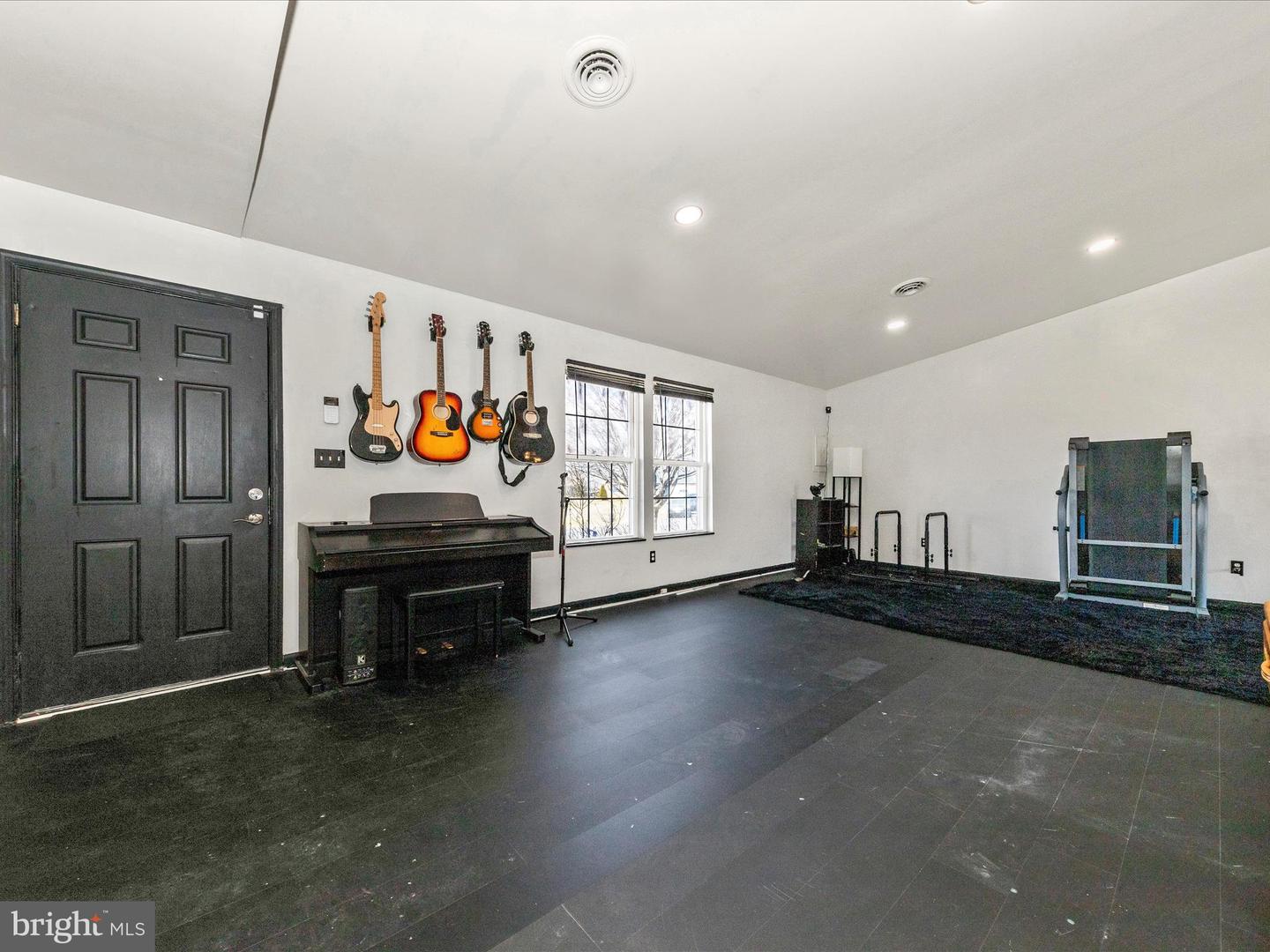 14074 Timothy Drive Property Photo 5