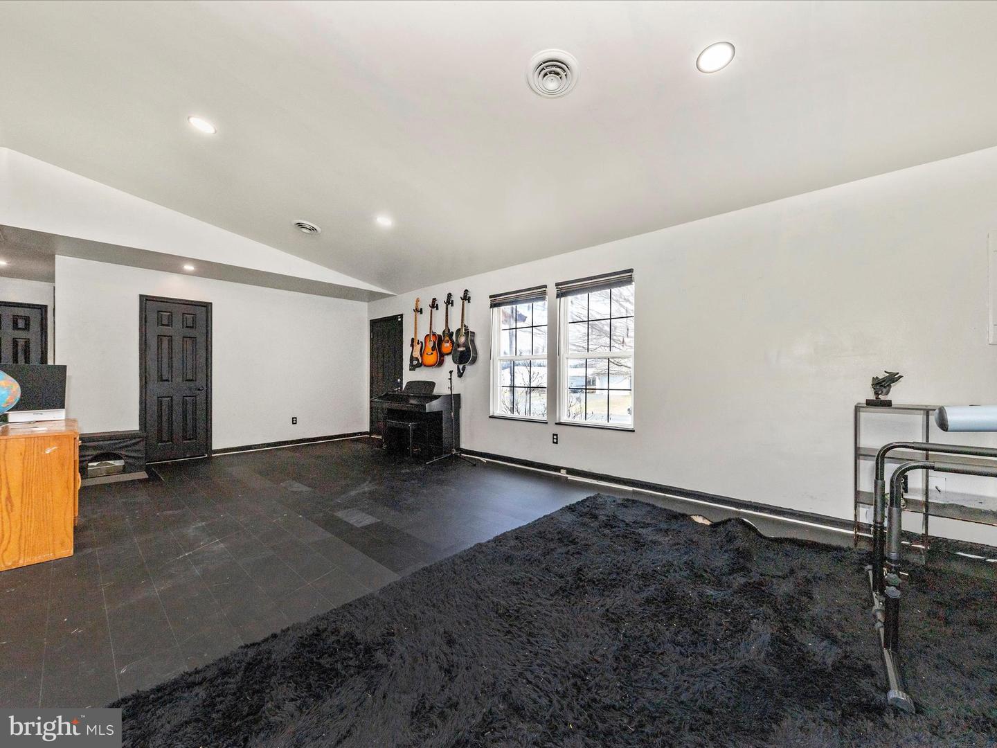 14074 Timothy Drive Property Photo 6