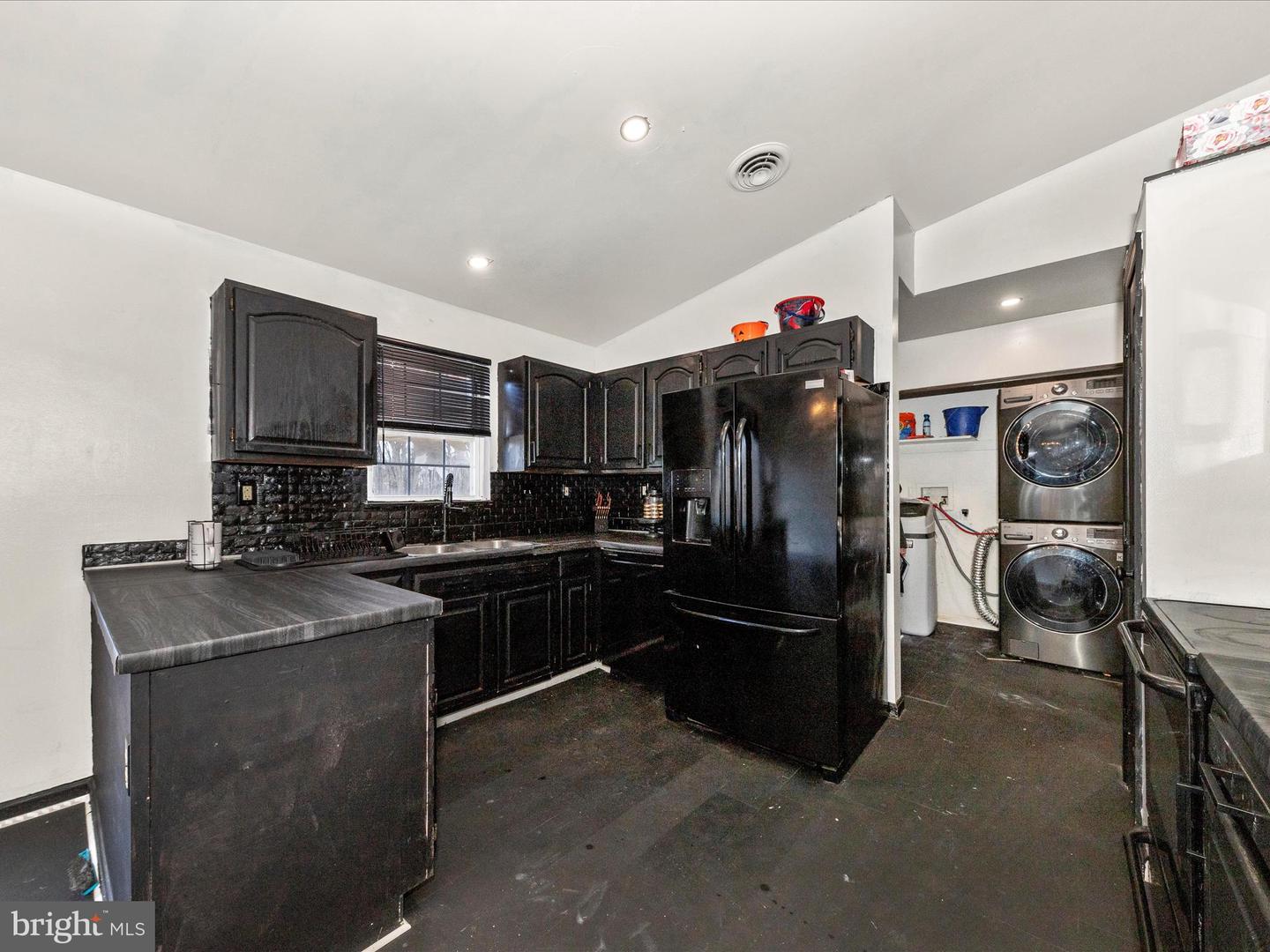 14074 Timothy Drive Property Photo 12