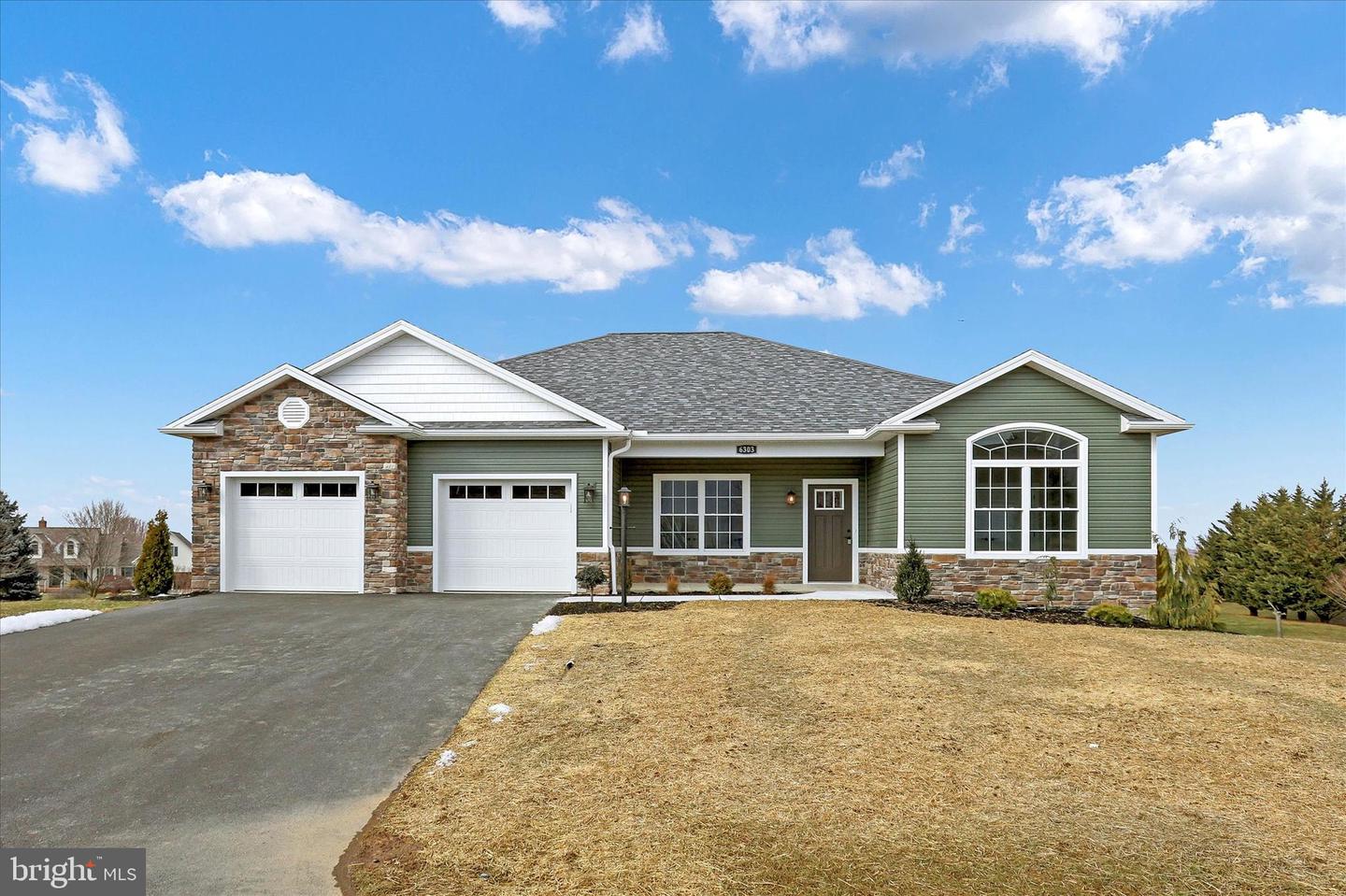 6303 Sawgrass Ct Property Photo