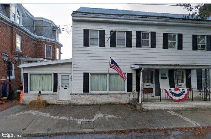 135 N. CARLISLE STREET Property Photo 1