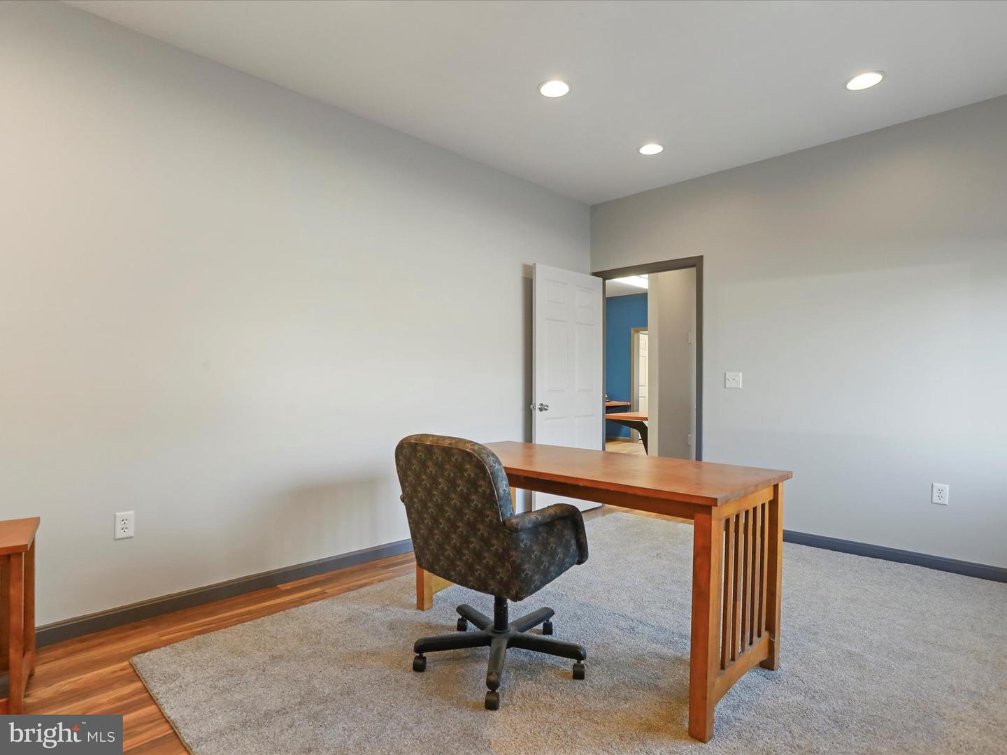 237 Oregon Street Property Photo 18