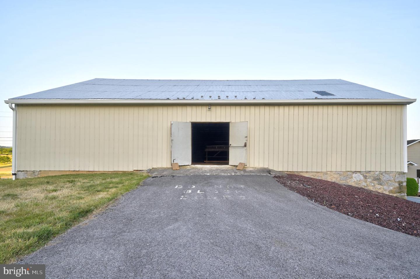 10987 Anthony Hwy #upper Barn Property Photo