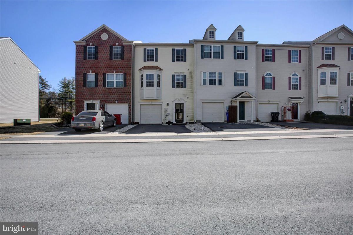 3363 Landmark Ct Property Photo