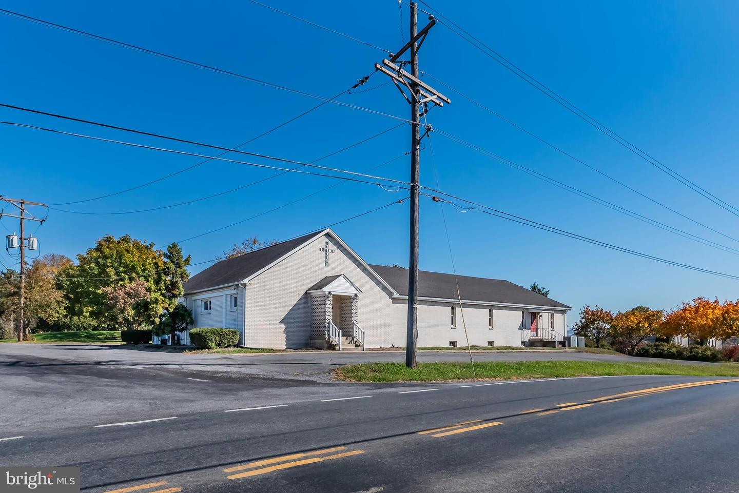 2249 Roxbury Road Property Photo 3