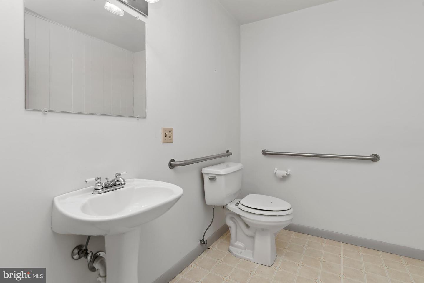 2249 Roxbury Road Property Photo 20