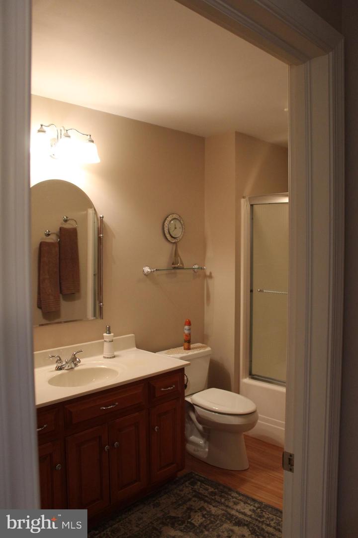 197 Parkwood Drive #320 Property Photo 3