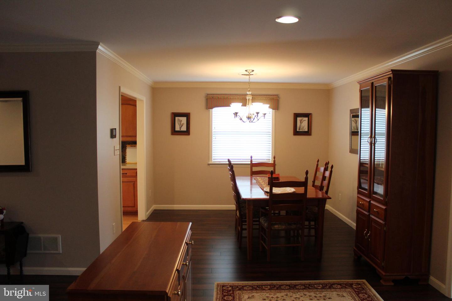 197 Parkwood Drive #320 Property Photo 9