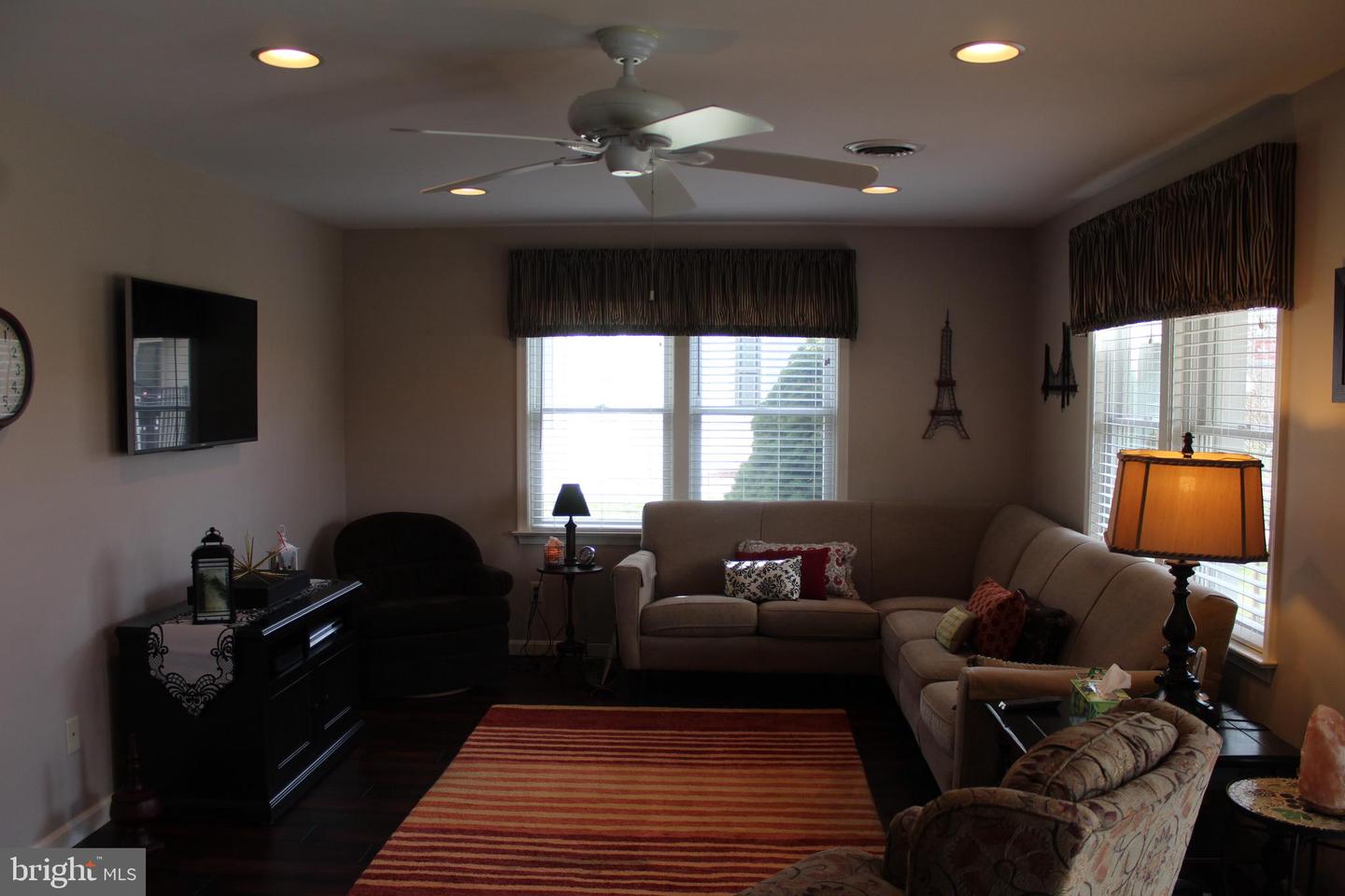 197 Parkwood Drive #320 Property Photo 17