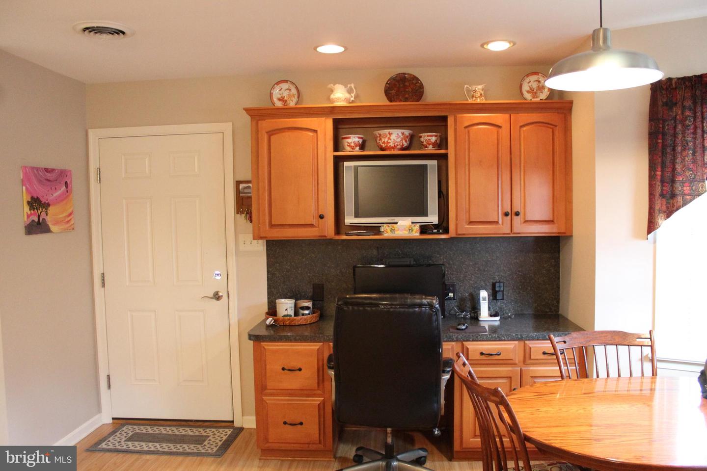 197 Parkwood Drive #320 Property Photo 21