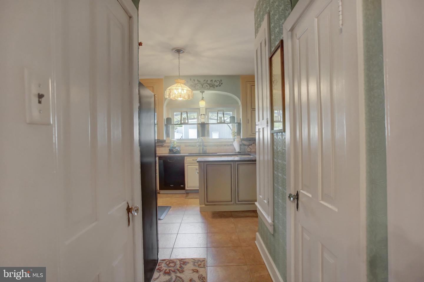 125 E Main St Property Photo 14