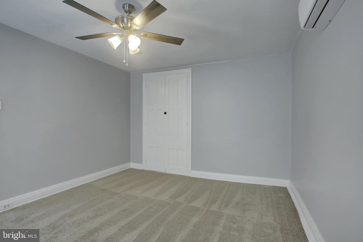 125 E Main St Property Photo 31