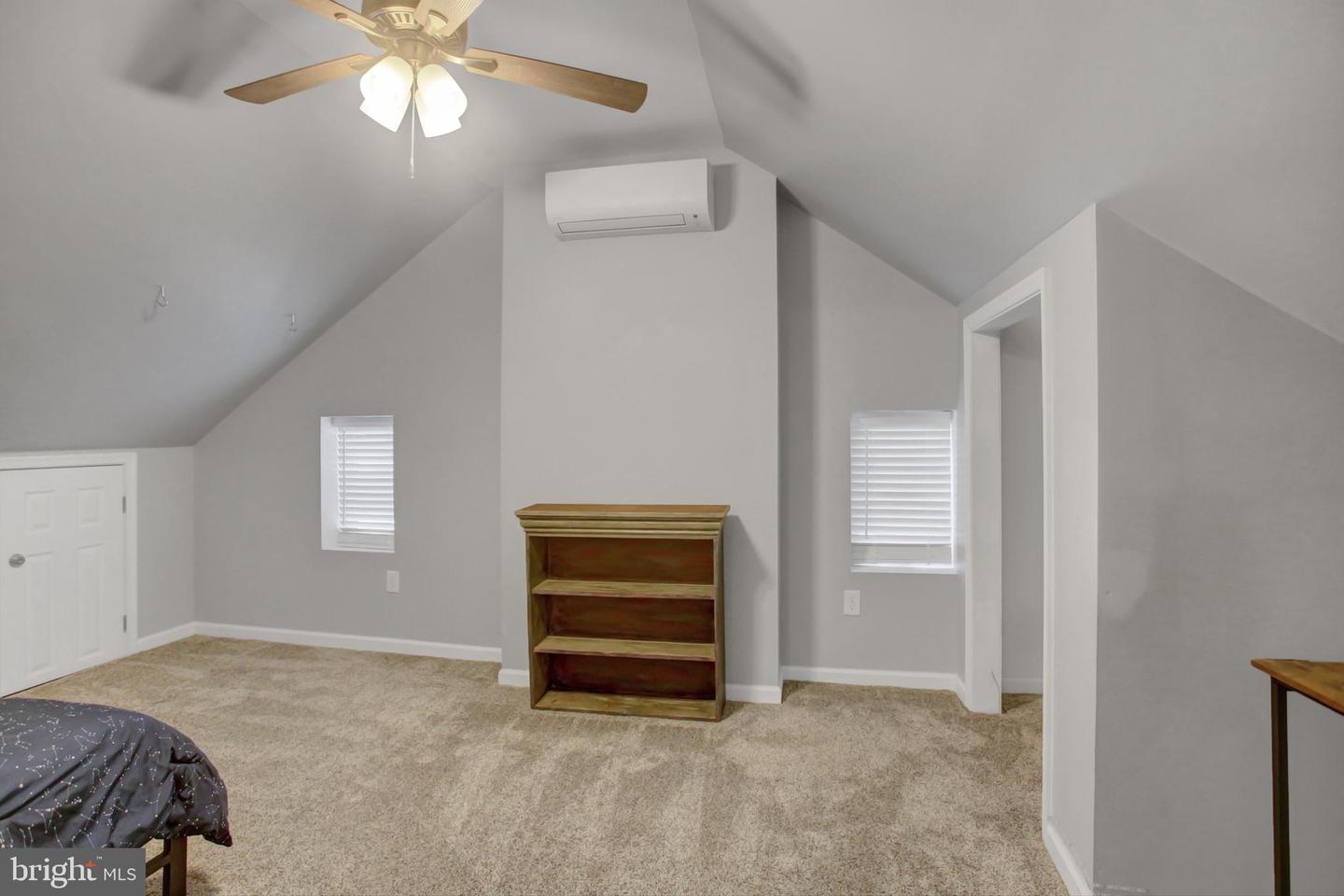 125 E Main St Property Photo 51