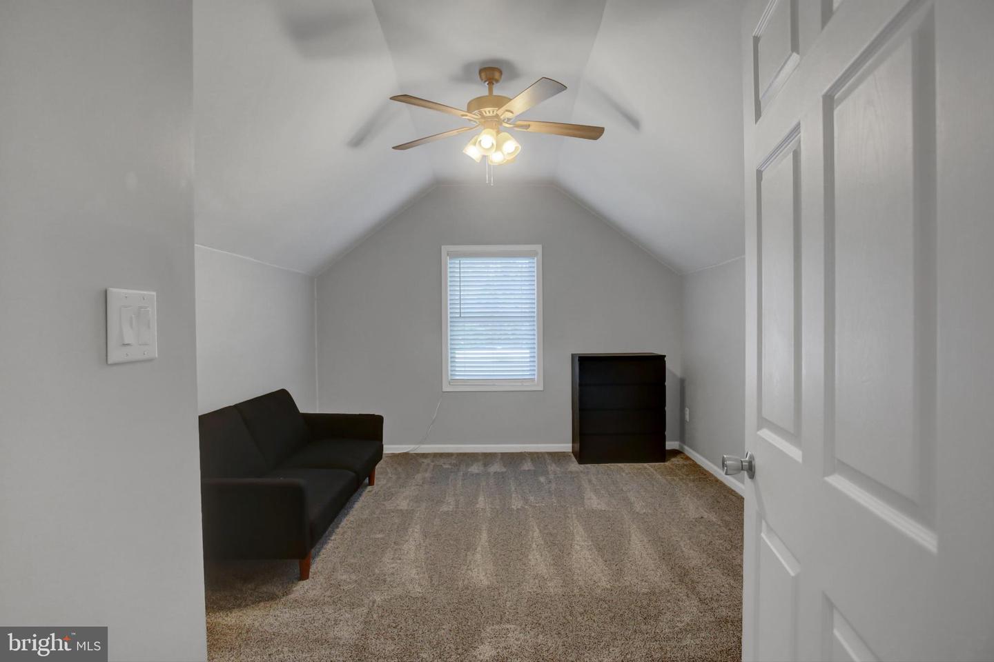 125 E Main St Property Photo 53