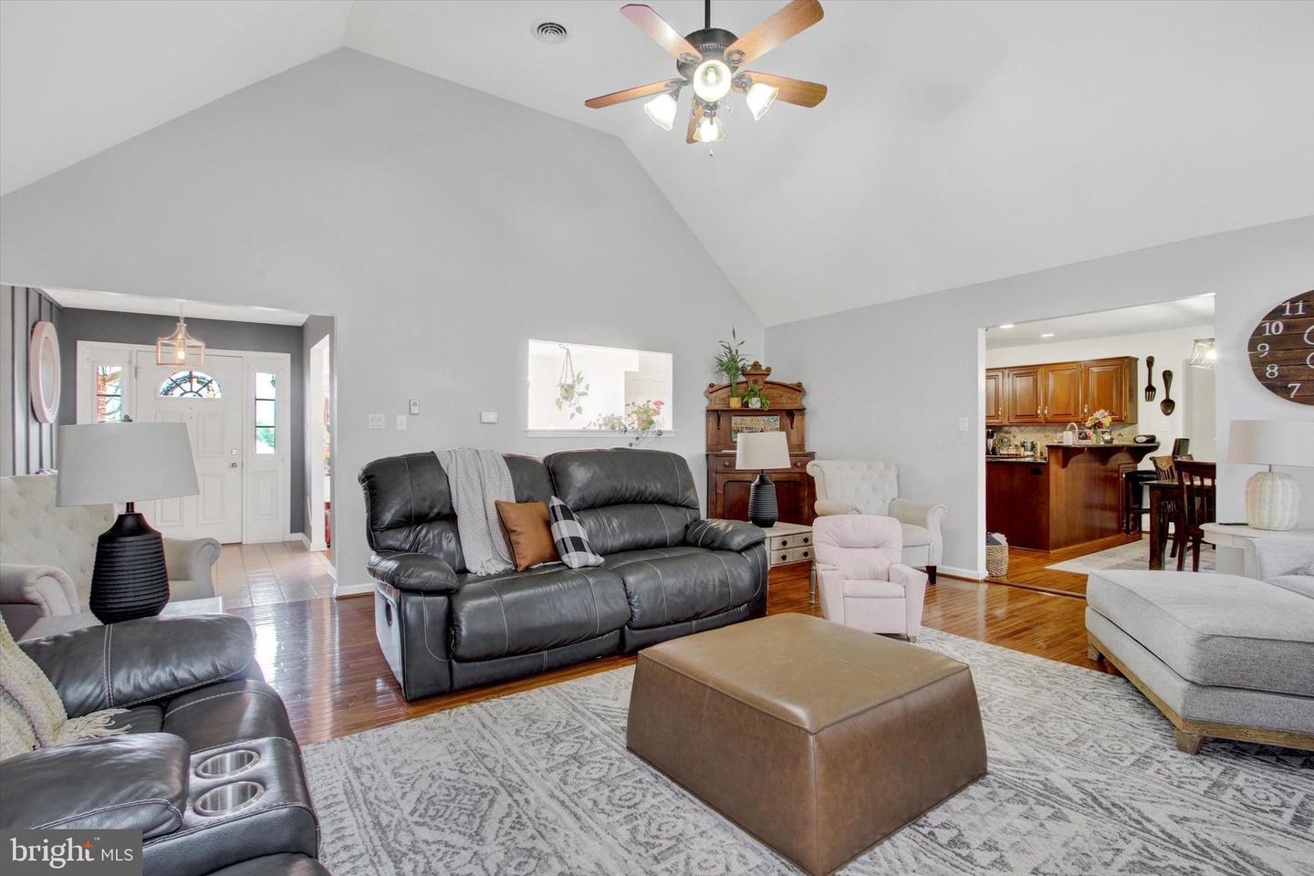 6015 Fairway Dr W Property Photo 8