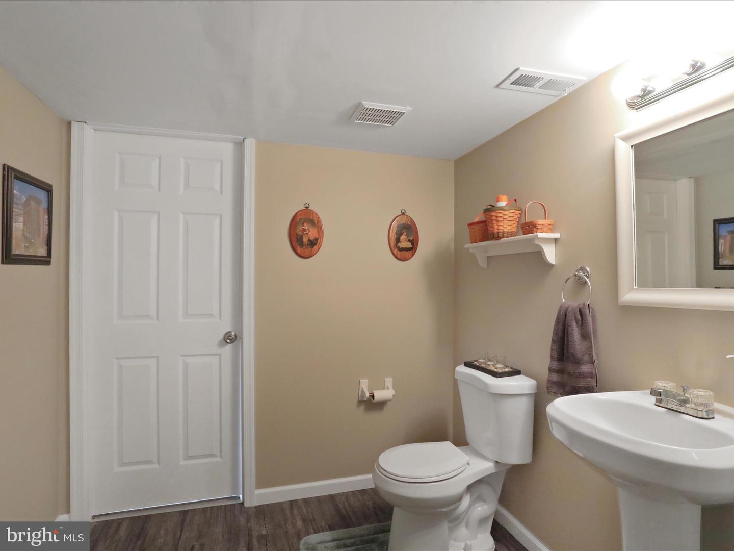 10958 Doeshire Ter Property Photo 43