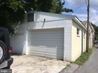 376 Lincoln Way E Property Photo 1