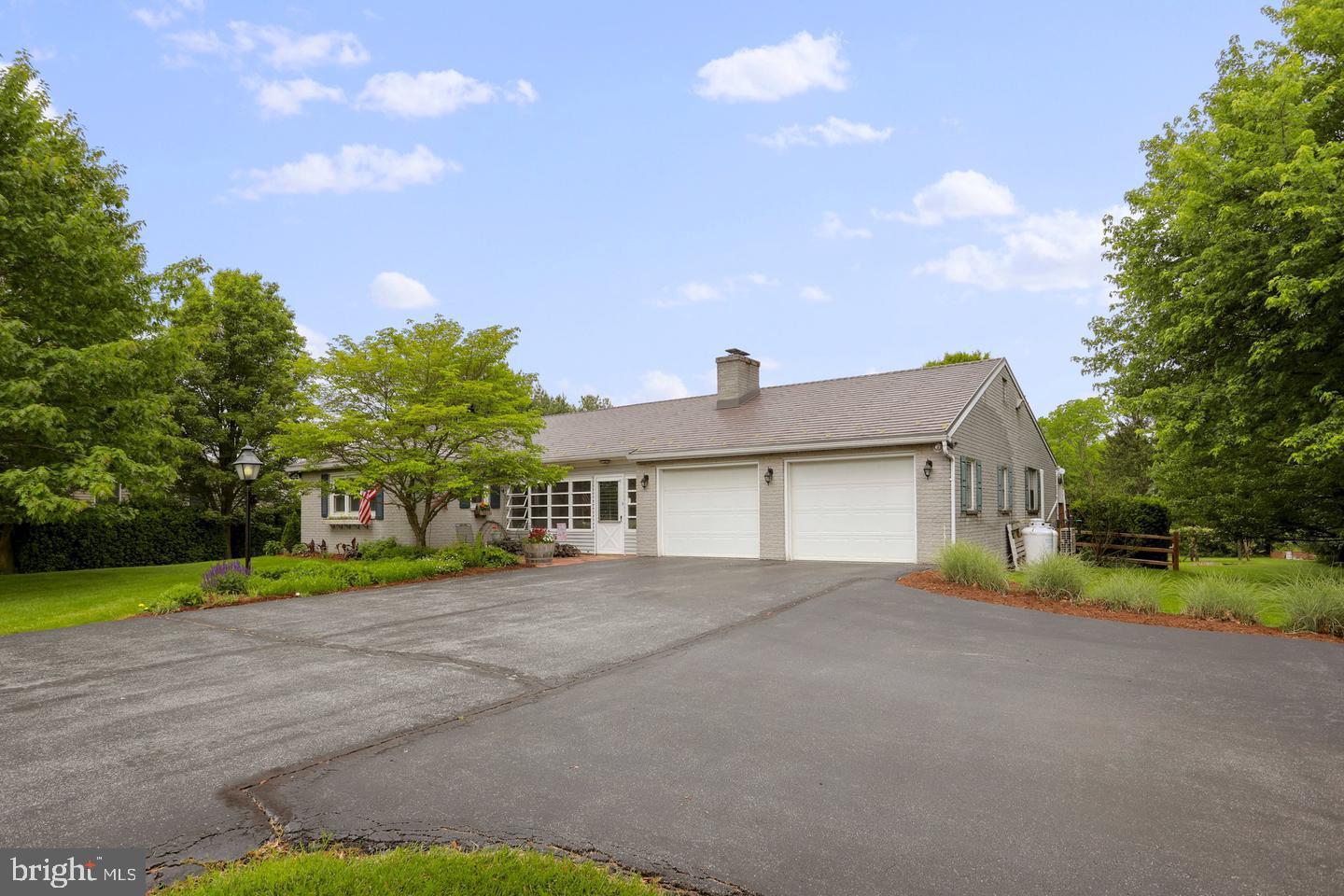 12511 Williamsport Pike Property Photo 1