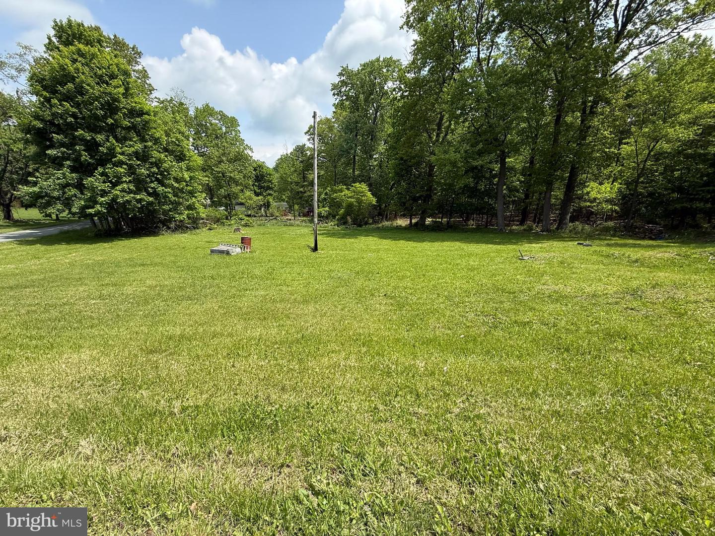 12277 Loop Rd Property Photo 2