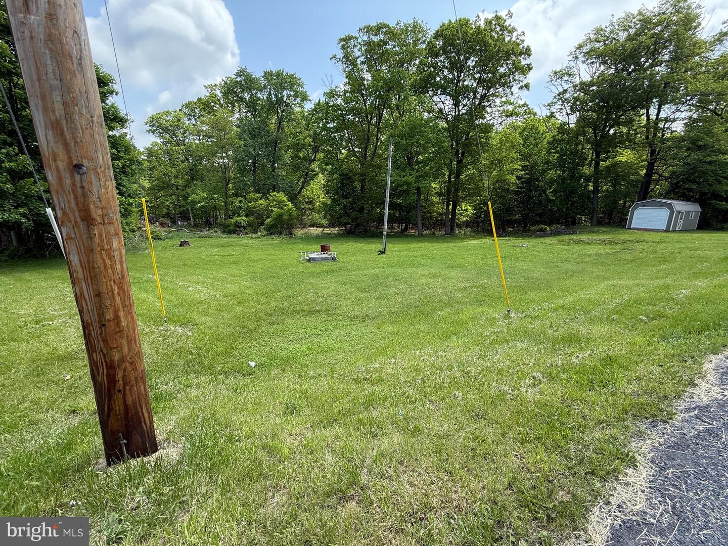 12277 Loop Rd Property Photo 3