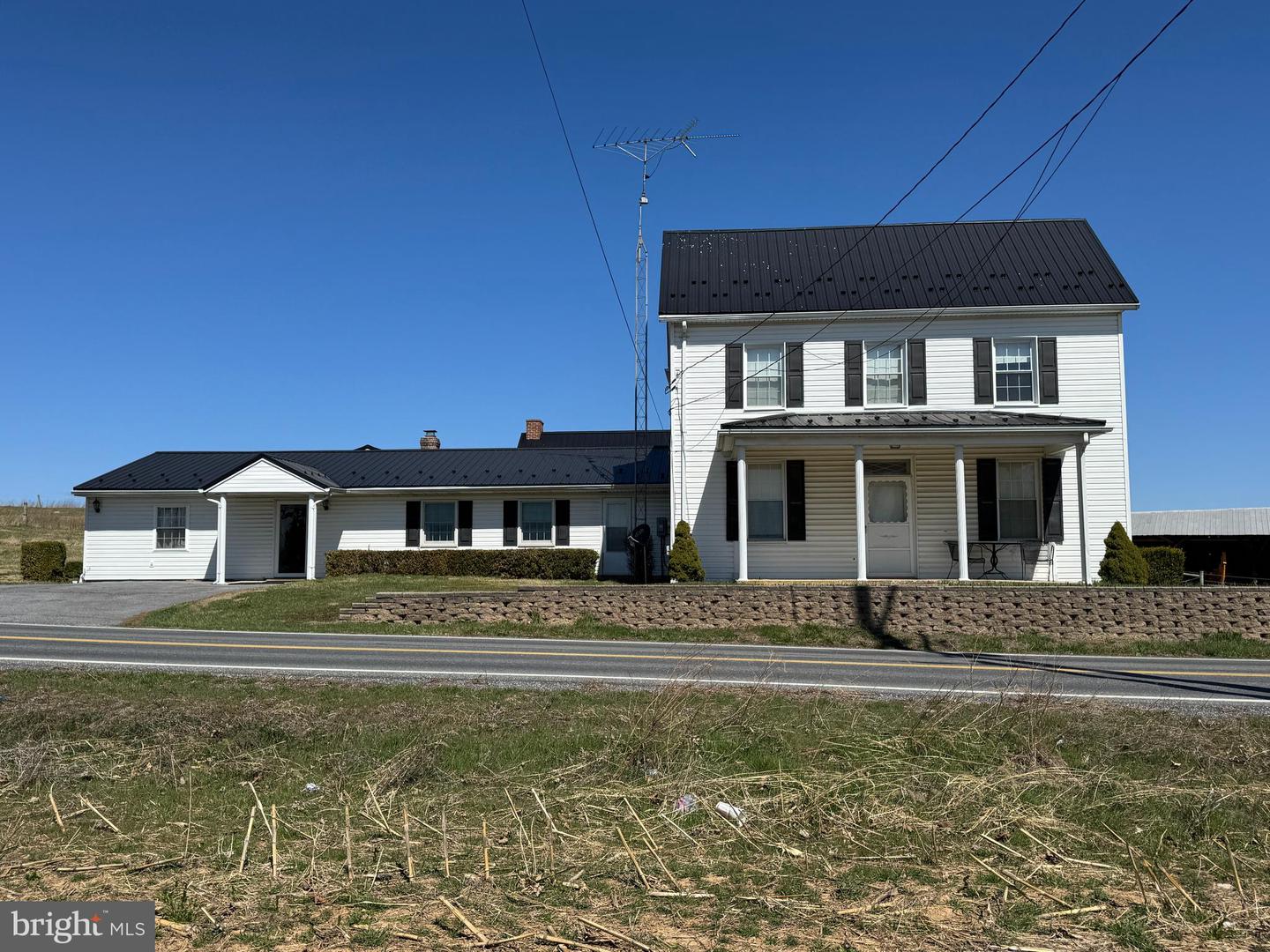1423 Mason Dixon Road Property Photo 2
