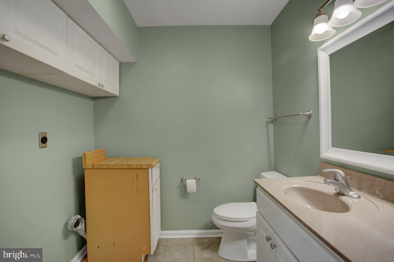 1734 Blakewood Dr Property Photo 9