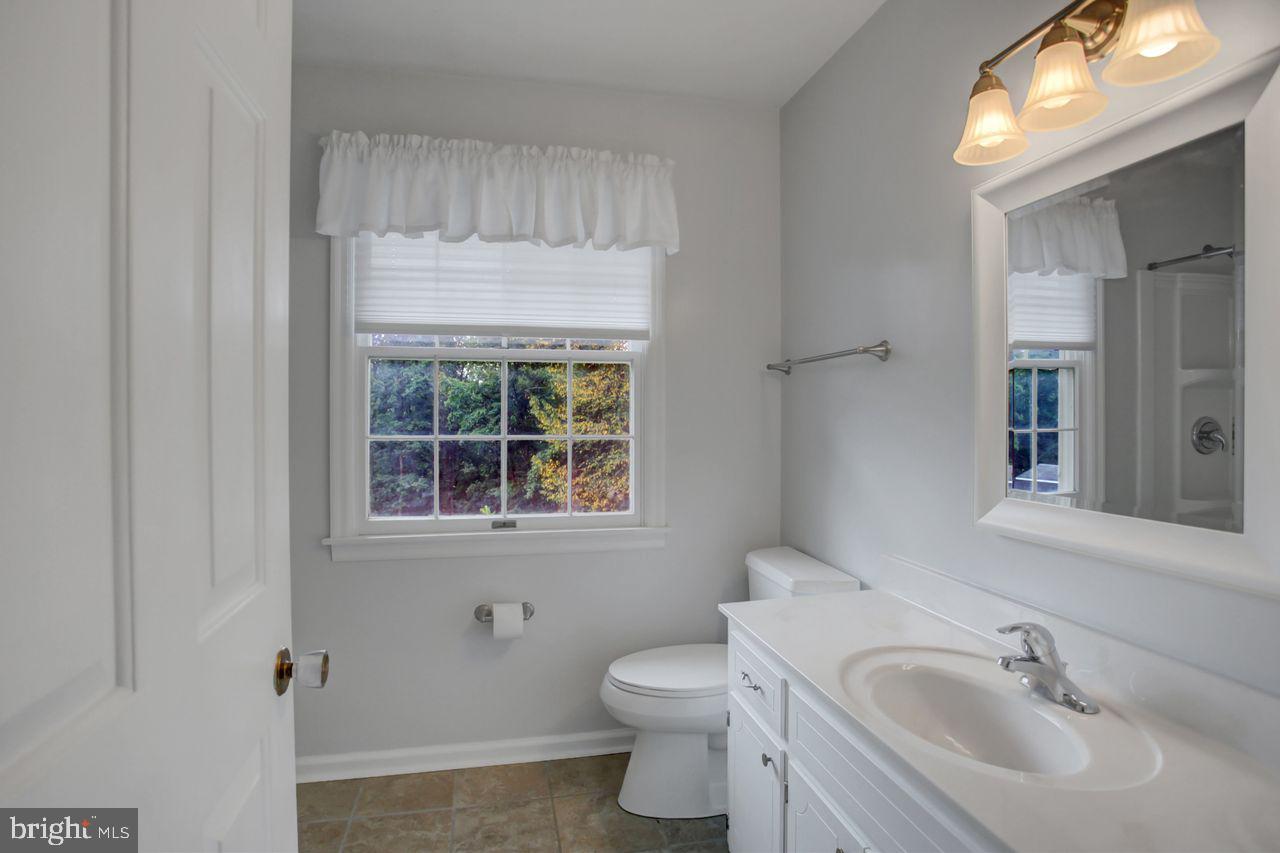 1734 Blakewood Dr Property Photo 34