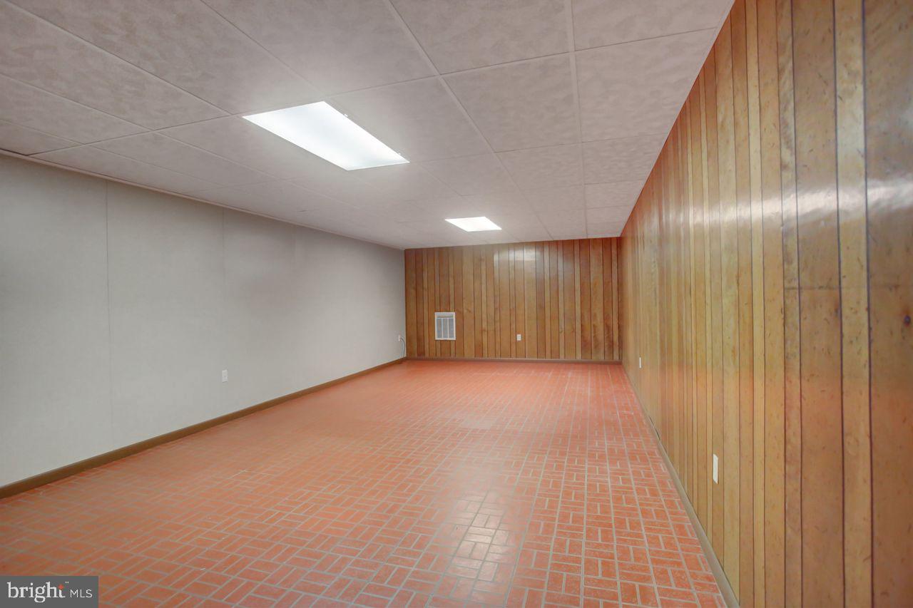 1734 Blakewood Dr Property Photo 38