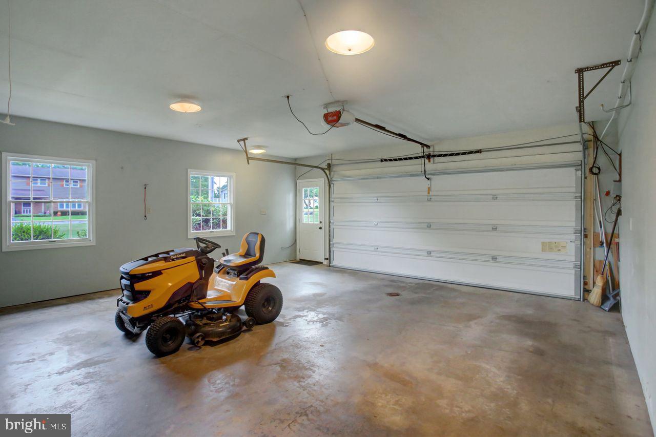1734 Blakewood Dr Property Photo 42