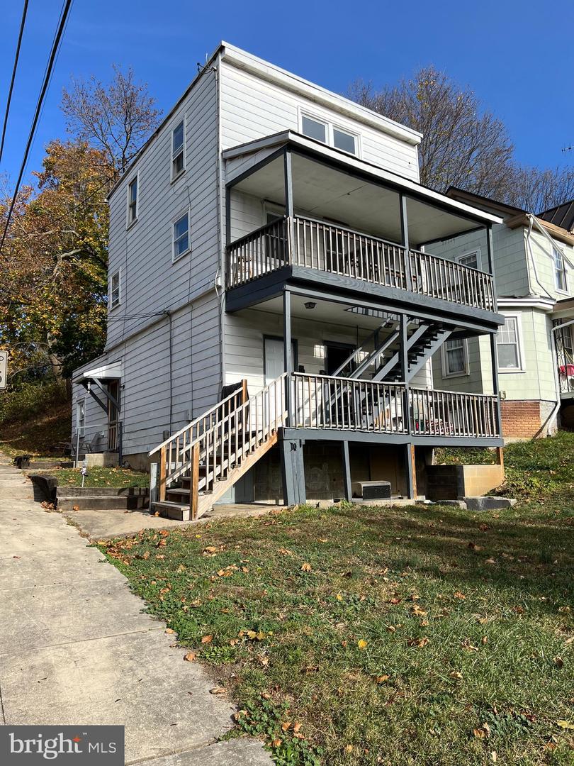 201 Mount Airy Ave Property Photo 1