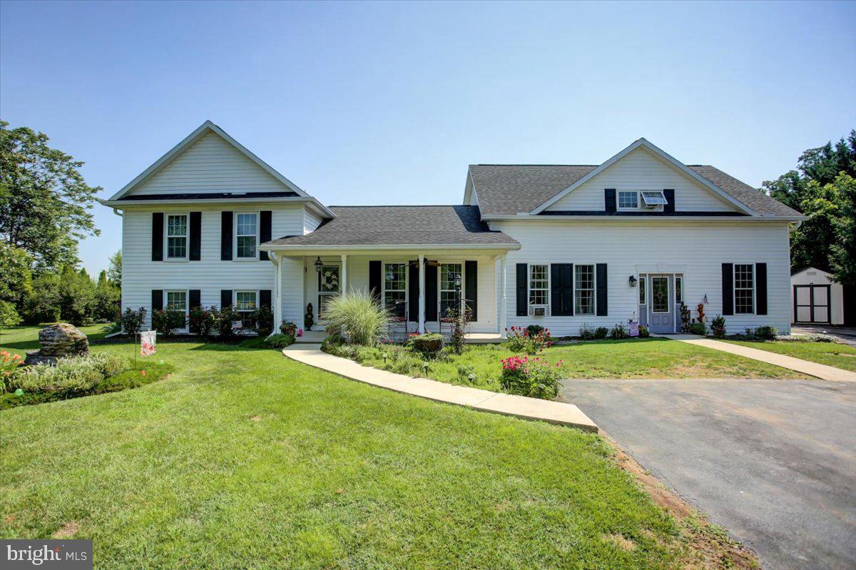 1163 Kings Ct Property Photo 1