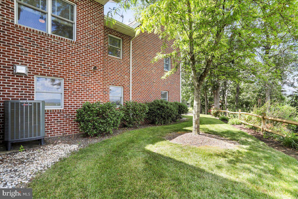 934 Samerica Dr Property Photo 9