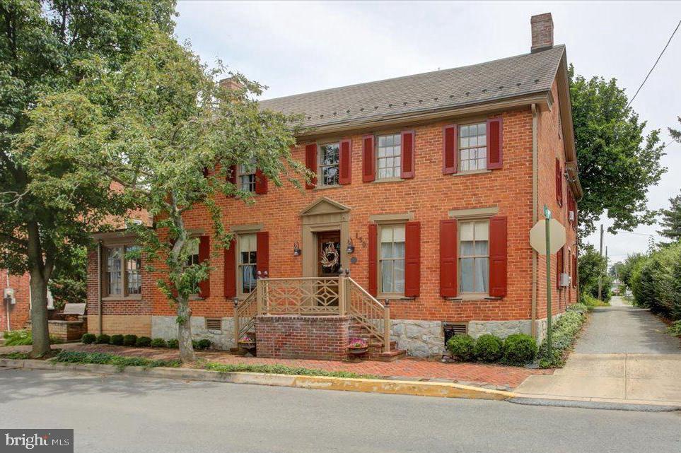 130 S Carlisle St Property Photo 1