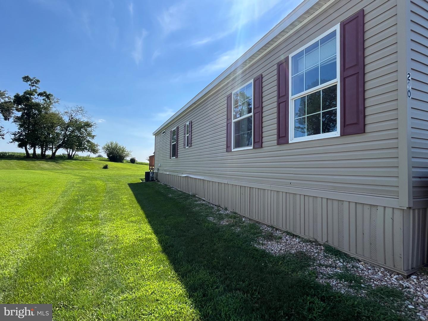 290 Cameo Dr Property Photo 2