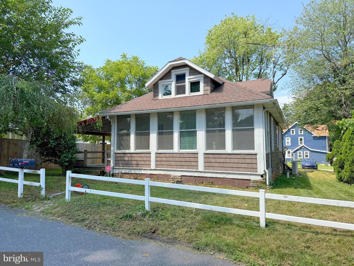 13579 Summit Avenue Property Photo 1