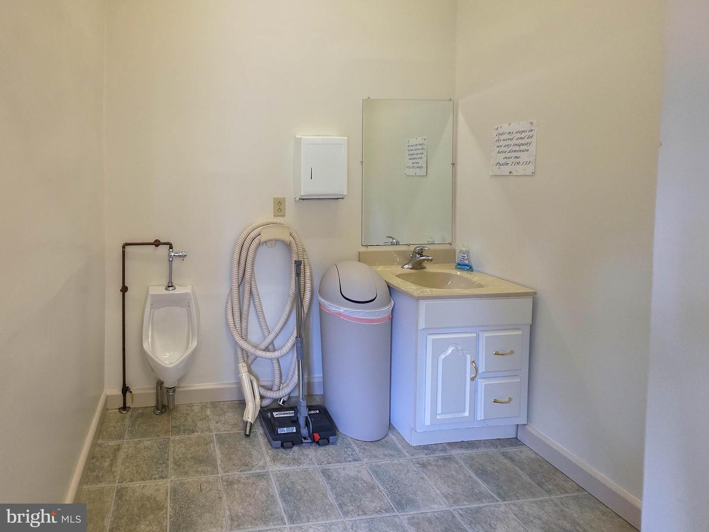 171 East Avenue Property Photo 14