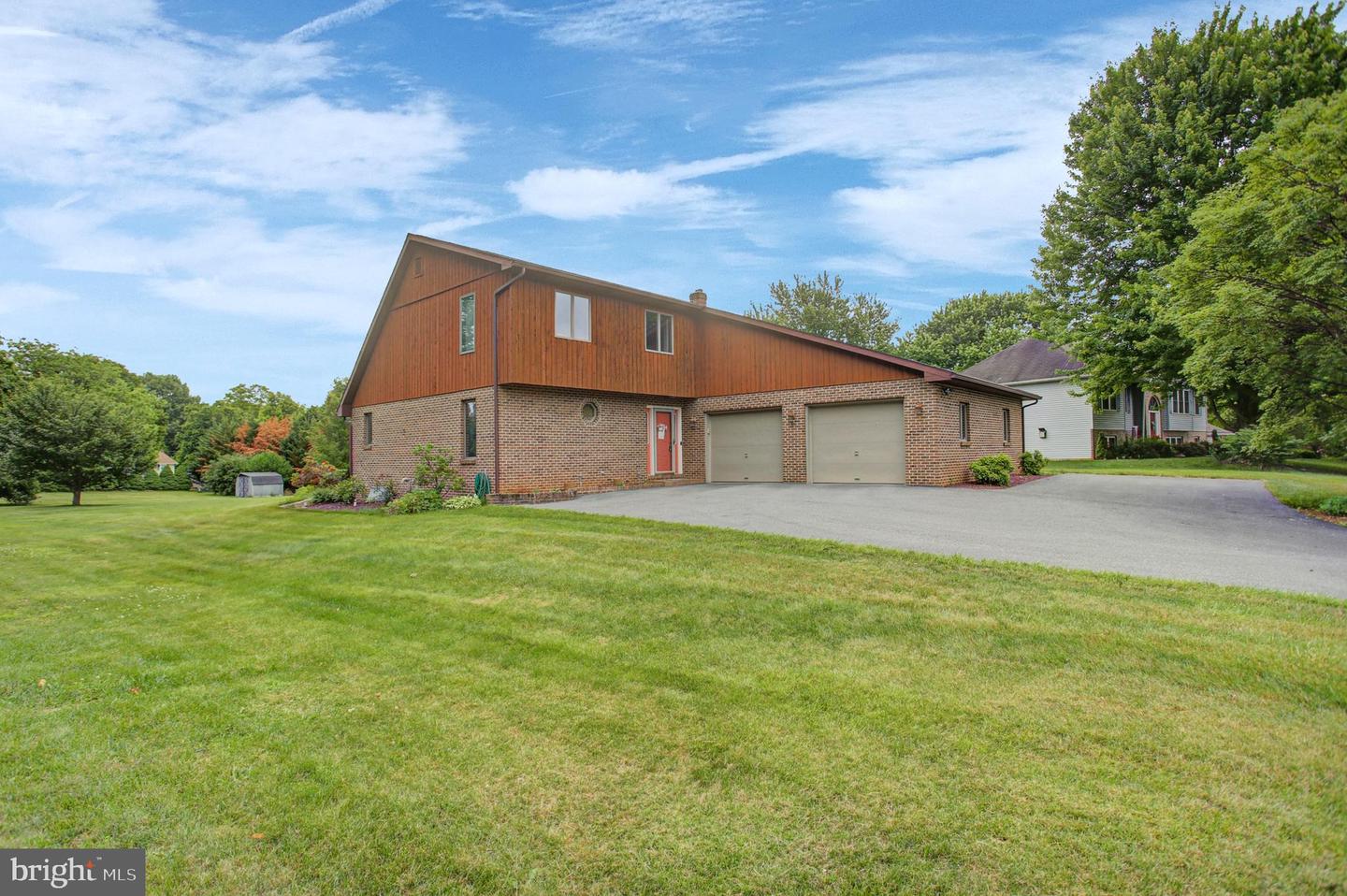 10050 Mccreary Road Property Photo 3