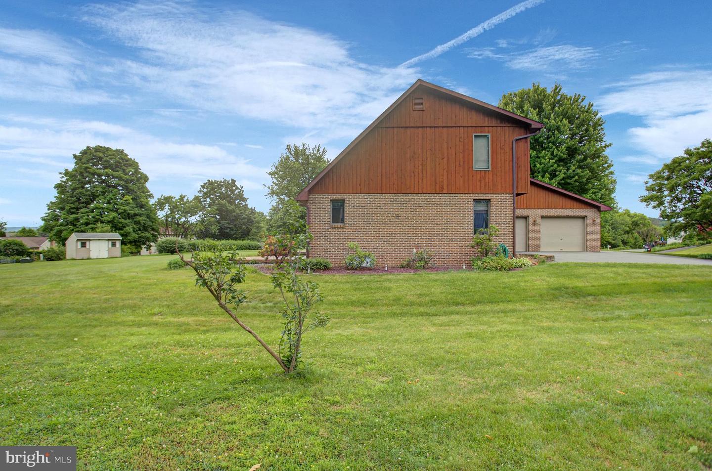 10050 Mccreary Road Property Photo 4