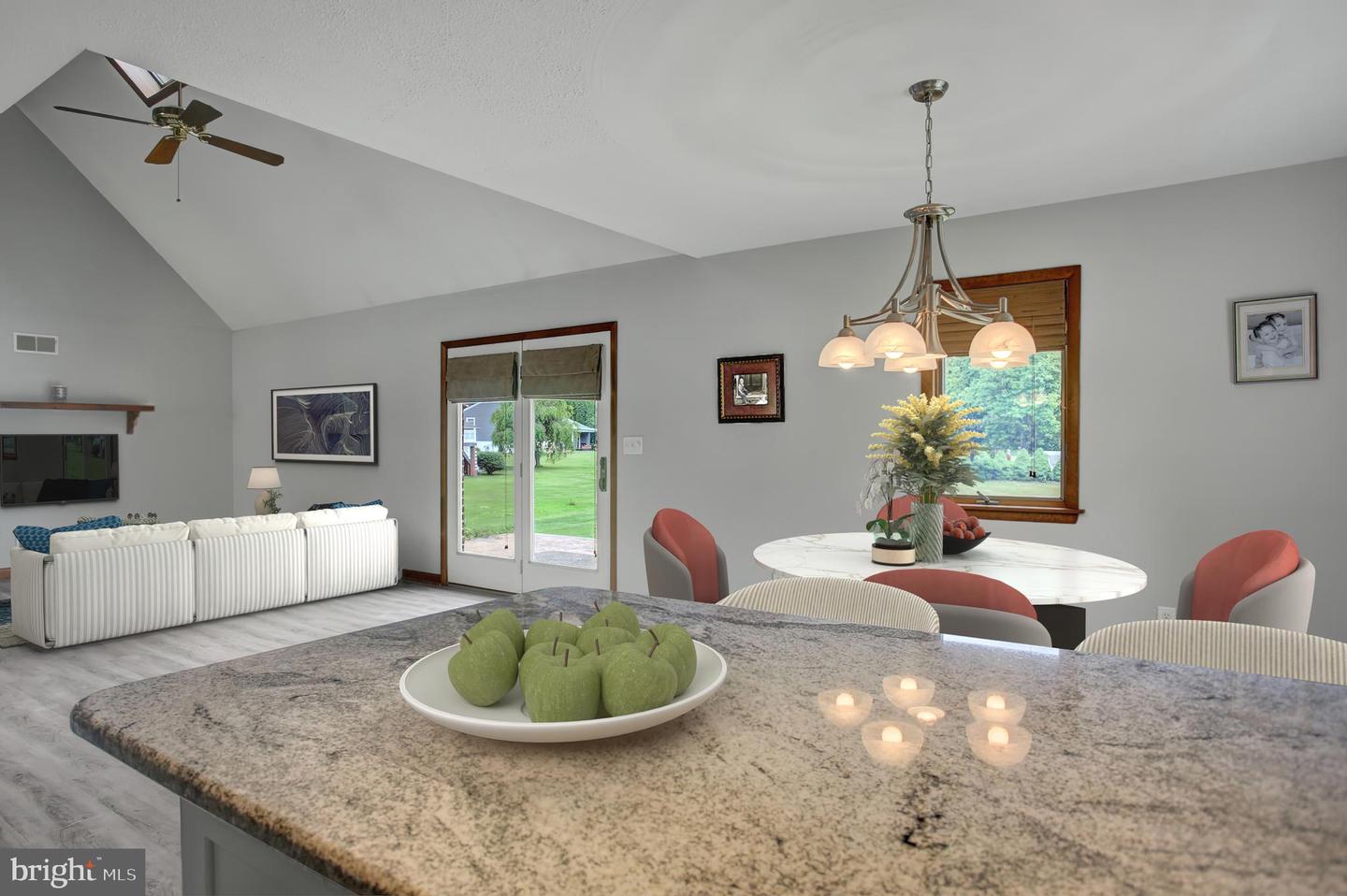 10050 Mccreary Road Property Photo 21