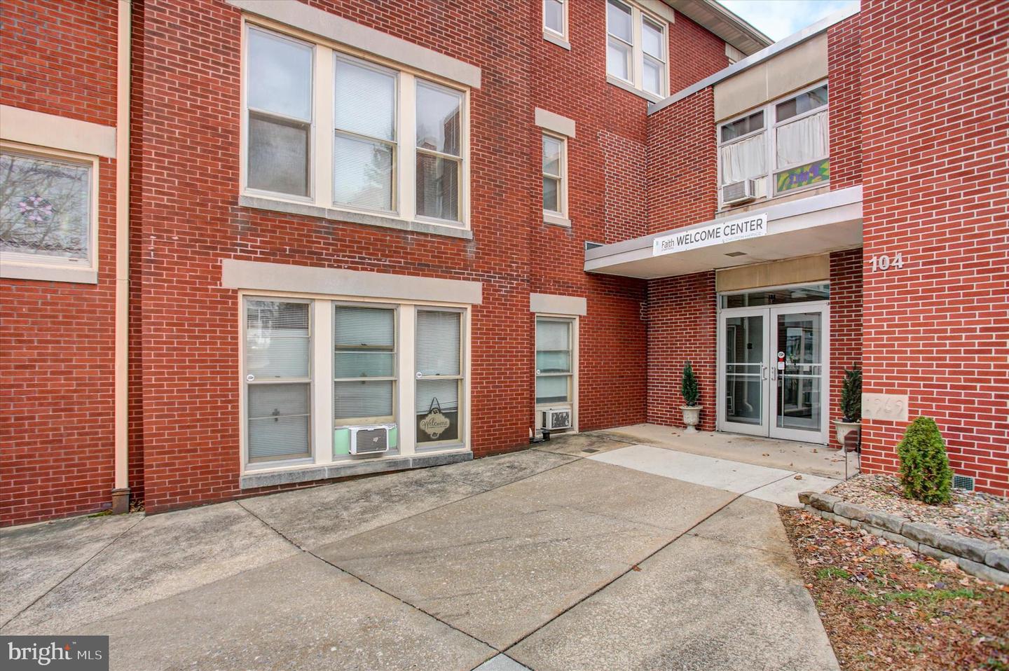 104 N Potomac Street Property Photo 13
