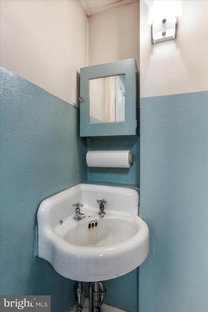 3 W Main St Property Photo 13