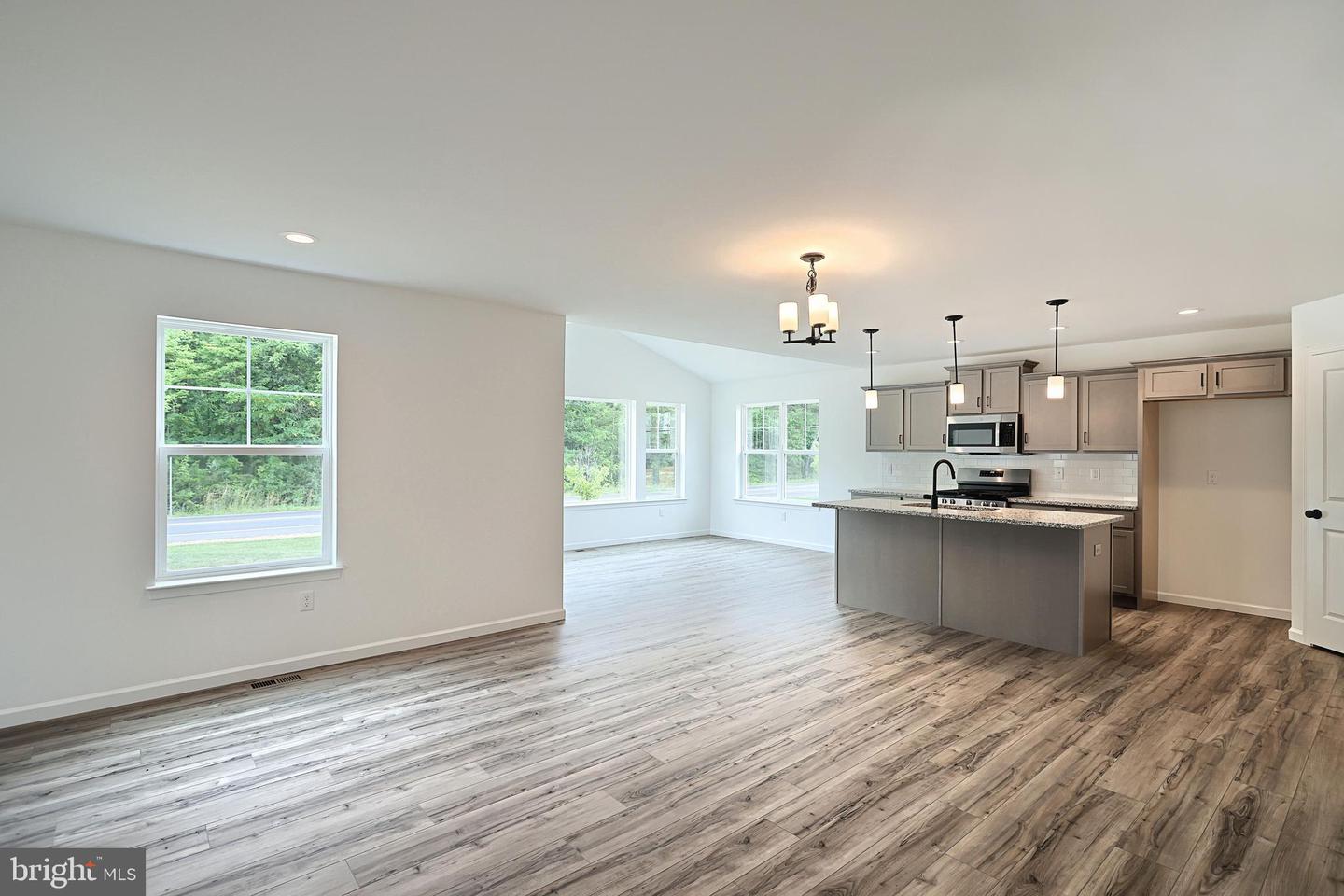 Emily Plan At Hickory Pointe Property Photo 10