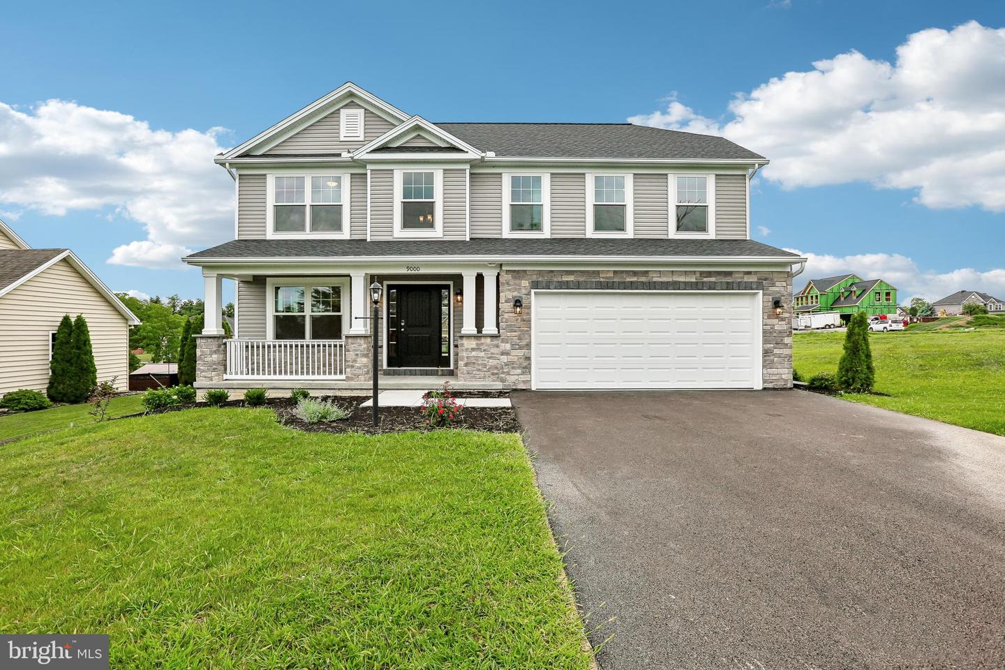 9000 Spring Bloom Property Photo 1