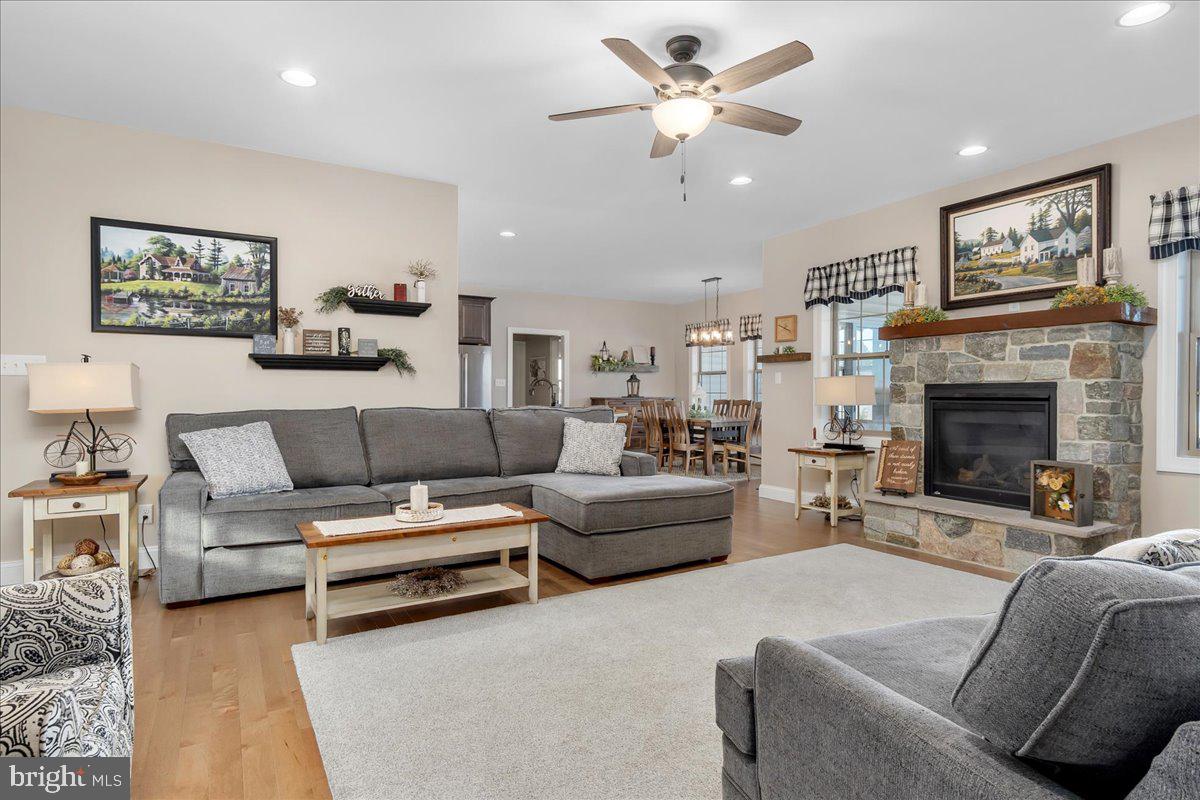7654 Windmill Road Property Photo 4